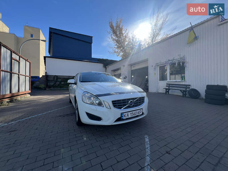 Седан Volvo S60 2013 в Києві фото 29 Седан Volvo S60 2013 в Києві
