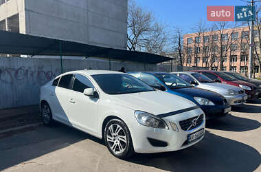 Седан Volvo S60 2013 в Киеве
