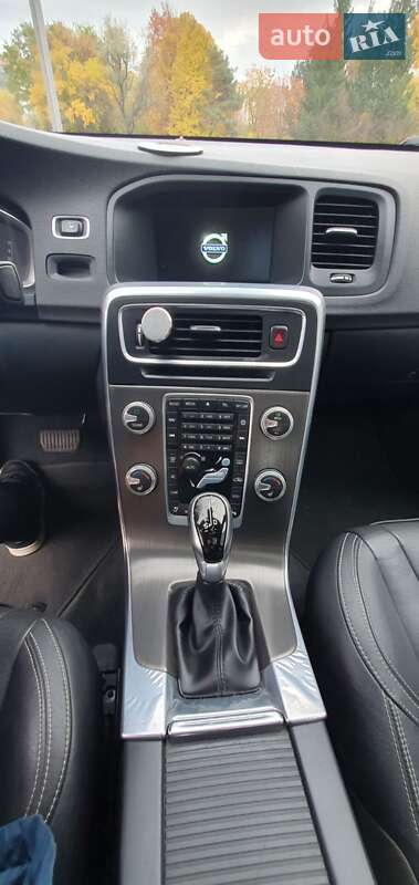 Седан Volvo S60 2015 в Ровно фото 13 Седан Volvo S60 2015 в Ровно