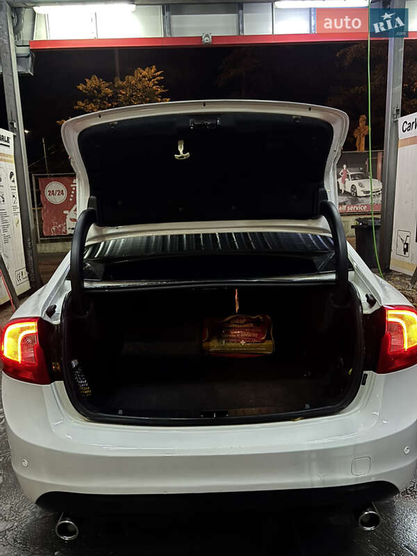 Седан Volvo S60 2012 в Беляевке фото 28 Седан Volvo S60 2012 в Беляевке