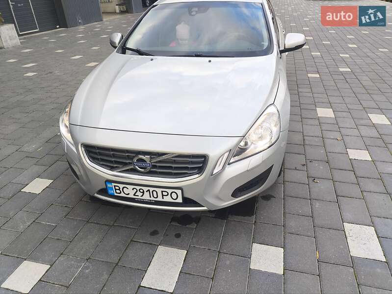 Седан Volvo S60 2011 в Трускавці