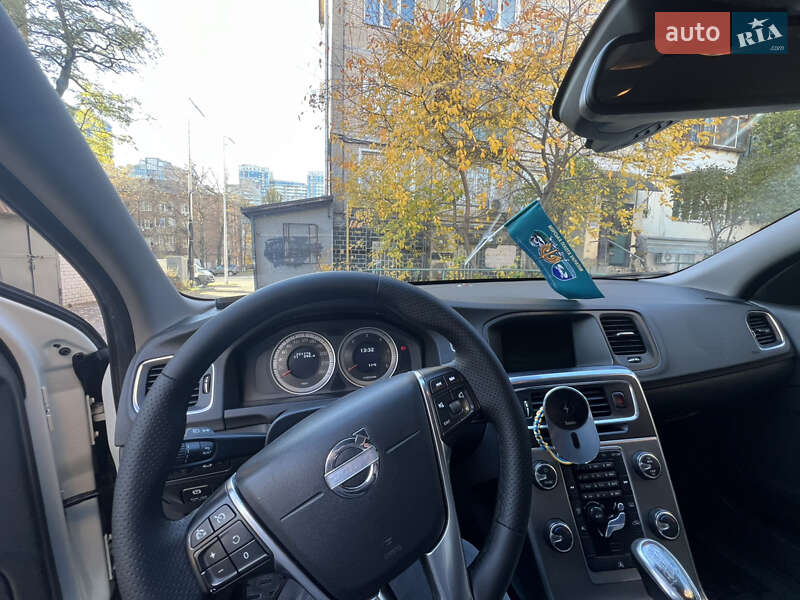 Седан Volvo S60 2013 в Києві фото 12 Седан Volvo S60 2013 в Києві
