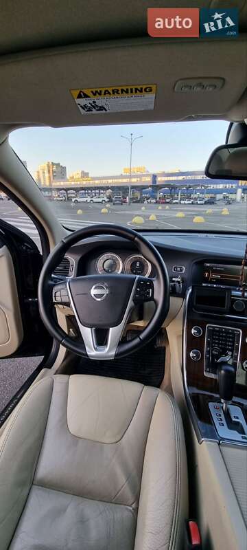 Седан Volvo S60 2012 в Киеве