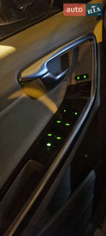 Седан Volvo S60 2012 в Киеве