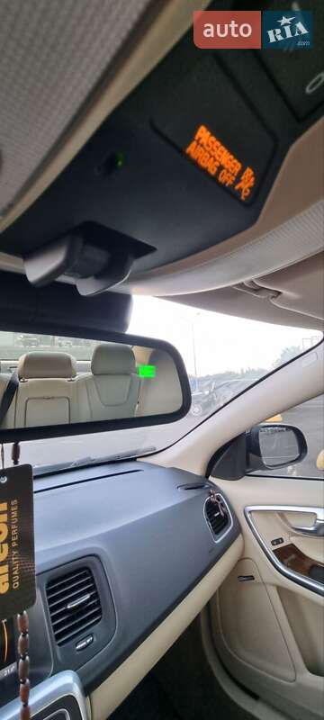 Седан Volvo S60 2012 в Киеве