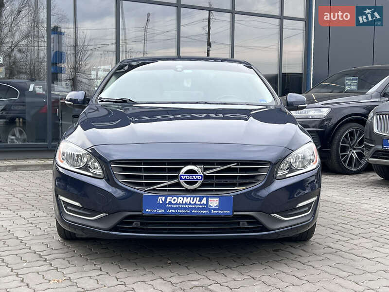 Седан Volvo S60 2014 в Нововолынске