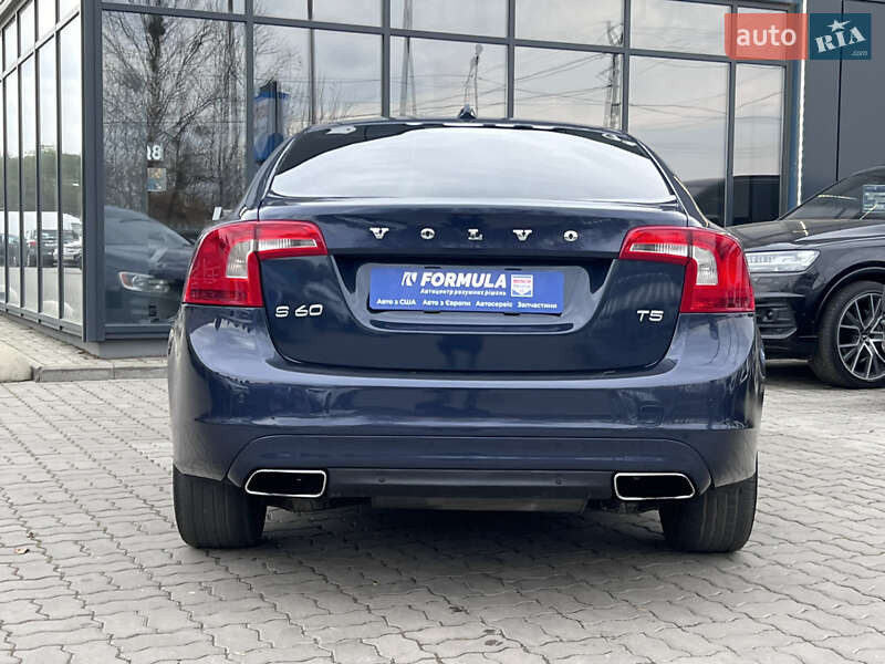 Седан Volvo S60 2014 в Нововолынске