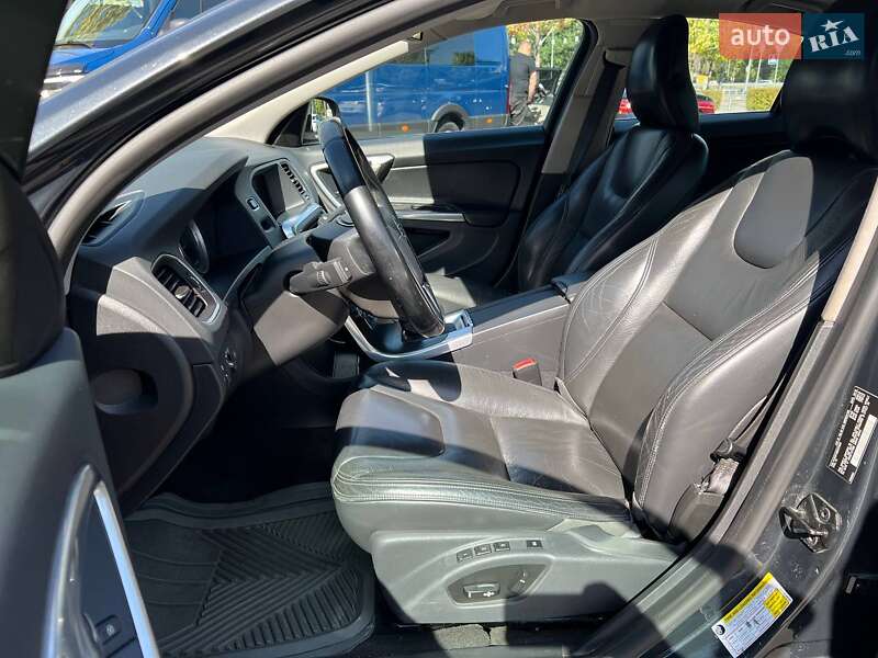Седан Volvo S60 2013 в Киеве фото 8 Седан Volvo S60 2013 в Киеве