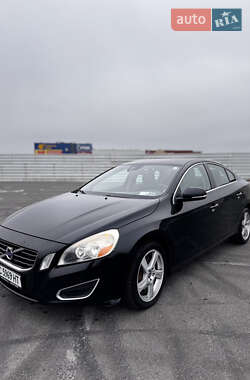 Седан Volvo S60 2013 в Львове