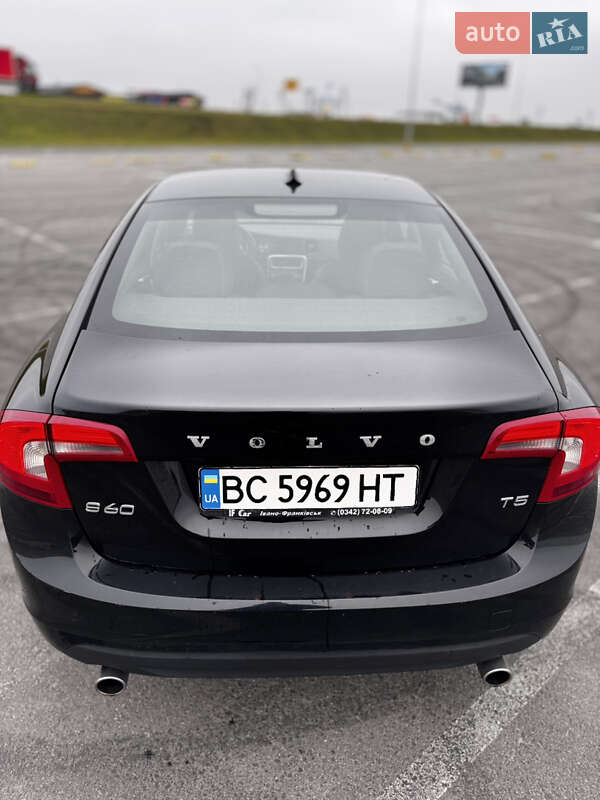 Седан Volvo S60 2013 в Львове