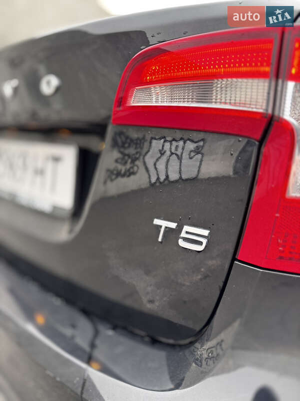 Седан Volvo S60 2013 в Львове