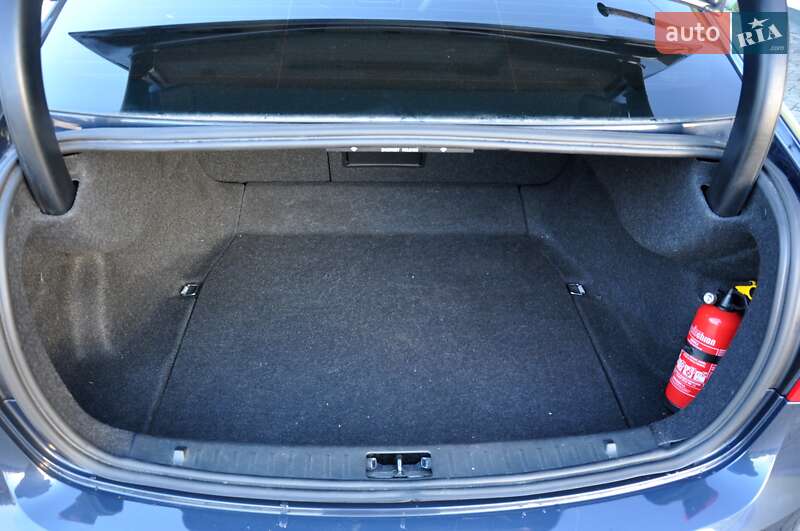 Седан Volvo S60 2012 в Львове