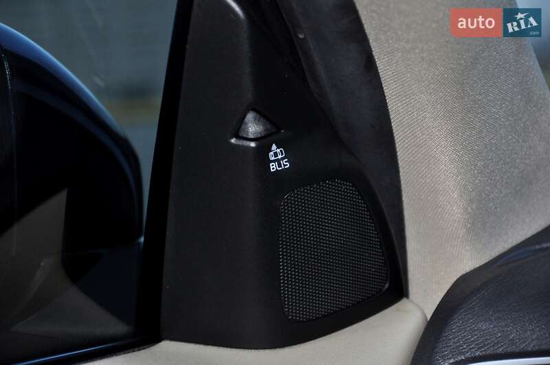 Седан Volvo S60 2012 в Львове