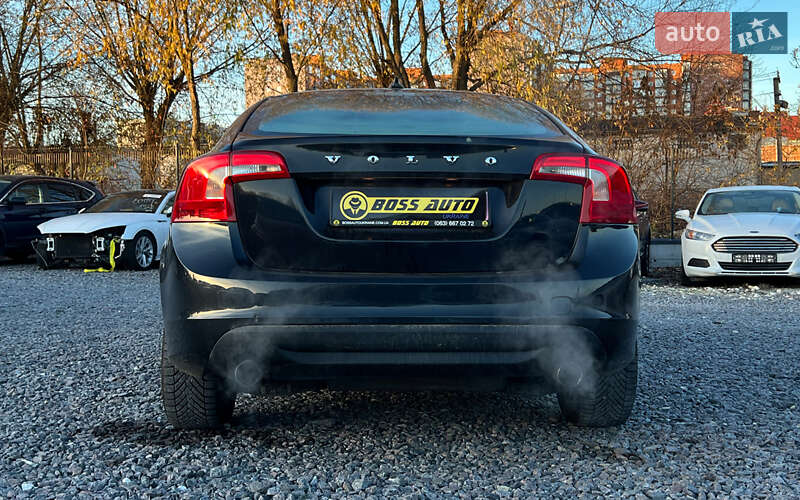 Седан Volvo S60 2011 в Львове