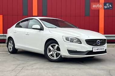 Седан Volvo S60 2015 в Києві