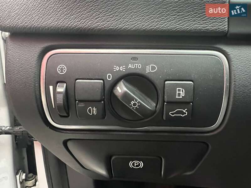 Седан Volvo S60 2015 в Києві