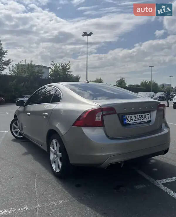 Седан Volvo S60 2016 в Хмельницькому
