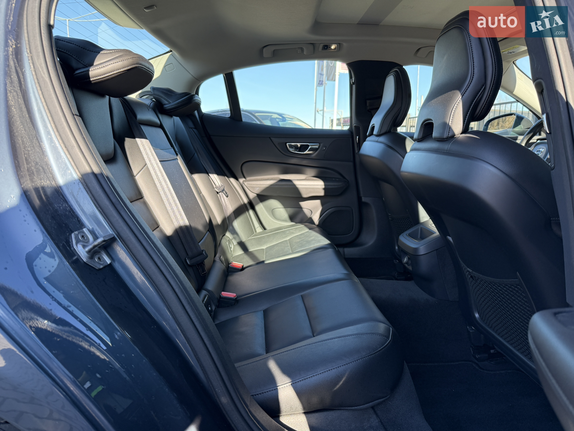 2019 Volvo S60 - мініатюра 17