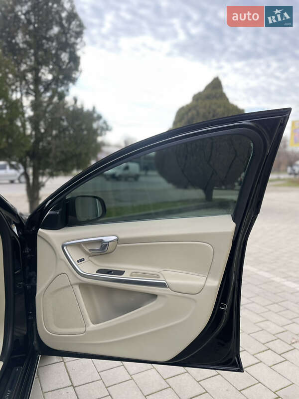 Седан Volvo S60 2012 в Івано-Франківську