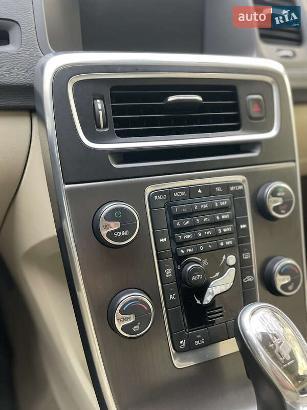 Седан Volvo S60 2012 в Івано-Франківську