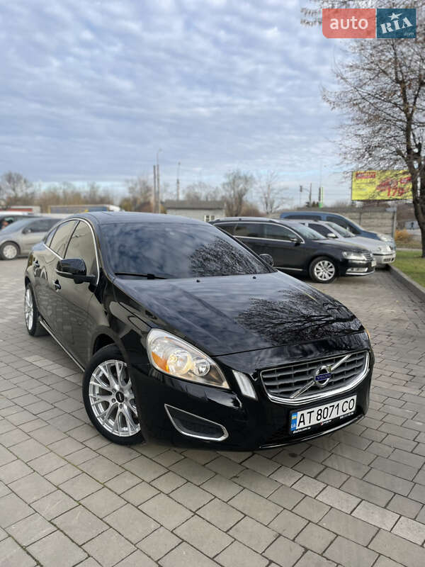 Седан Volvo S60 2012 в Івано-Франківську