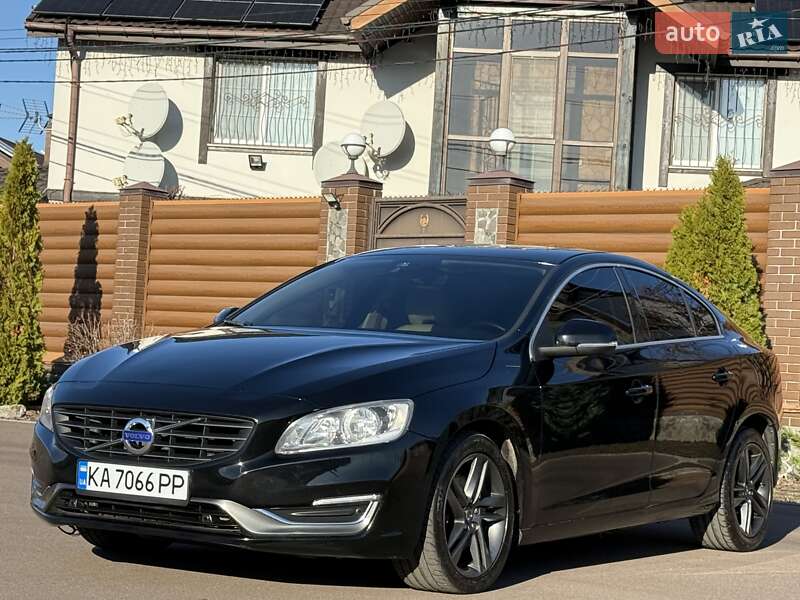Седан Volvo S60 2015 в Борисполе