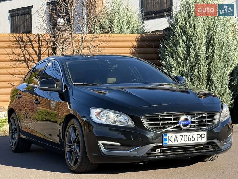 Седан Volvo S60 2015 в Борисполе