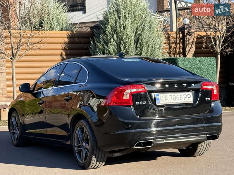 Седан Volvo S60 2015 в Борисполе