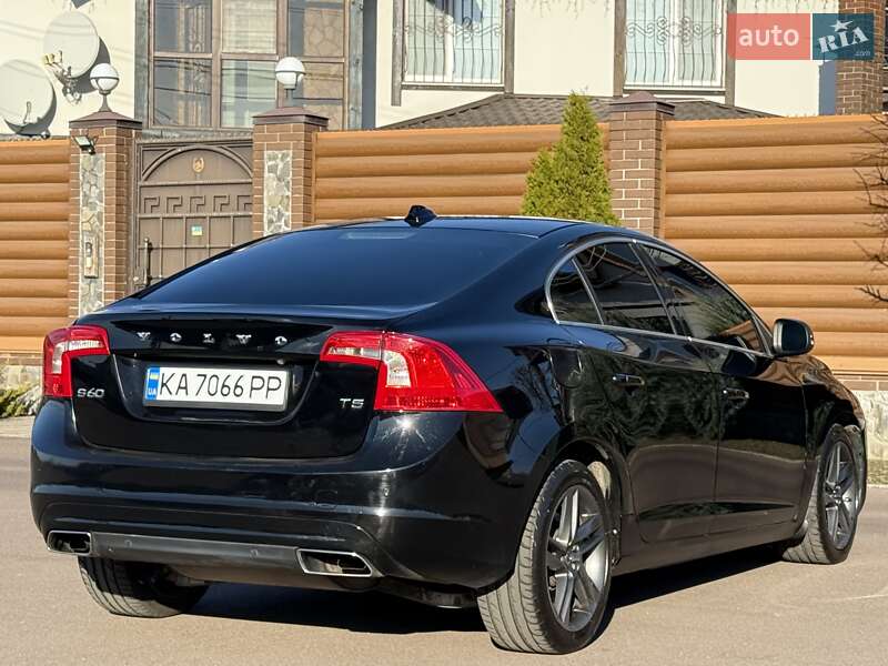 Седан Volvo S60 2015 в Борисполе