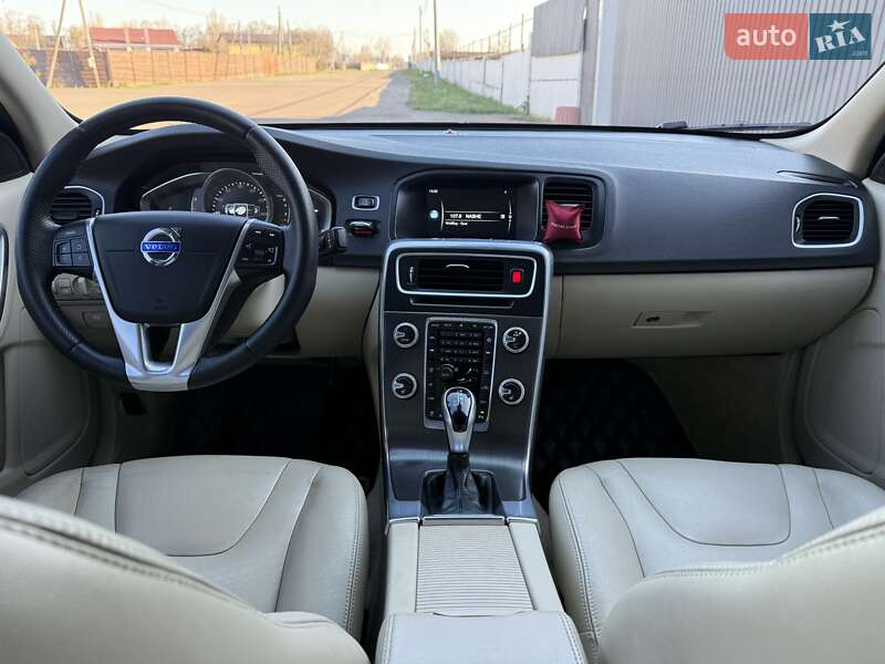 Седан Volvo S60 2015 в Борисполе