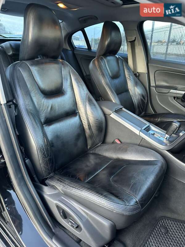 Седан Volvo S60 2011 в Киеве