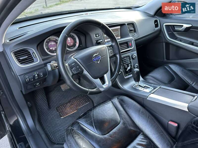Седан Volvo S60 2011 в Киеве