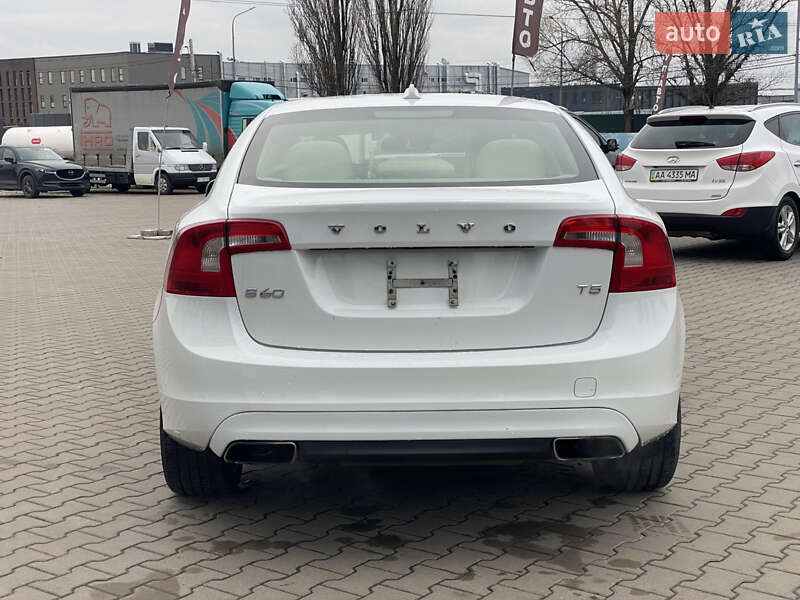 Седан Volvo S60 2014 в Києві фото 8 Седан Volvo S60 2014 в Києві