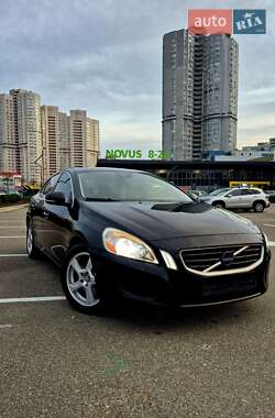 Седан Volvo S60 2012 в Києві