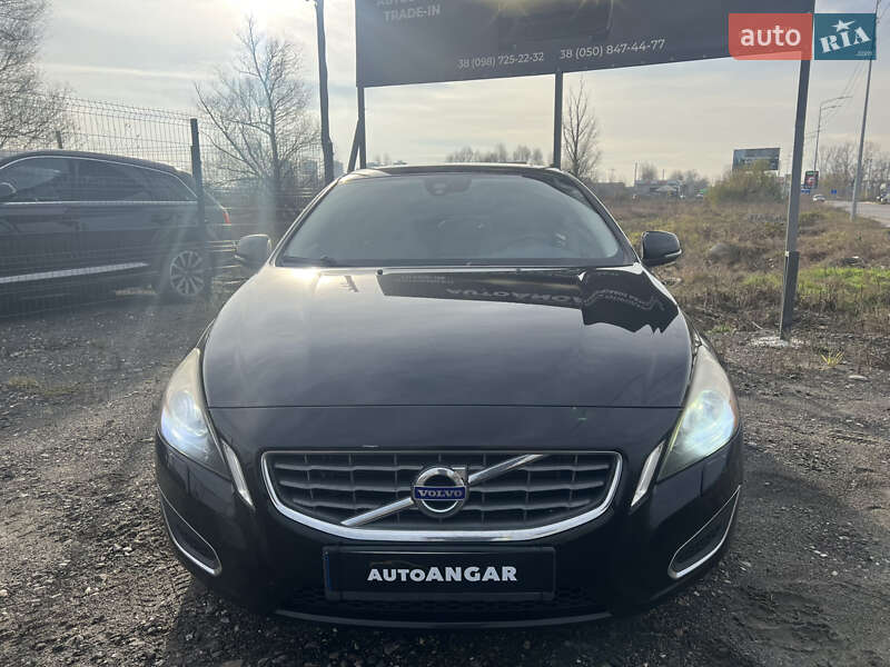 Седан Volvo S60 2012 в Києві