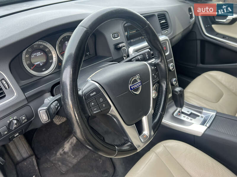 Седан Volvo S60 2012 в Києві