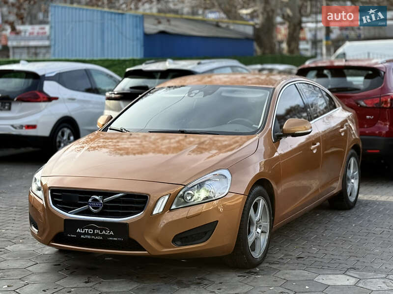 Седан Volvo S60 2010 в Одессе
