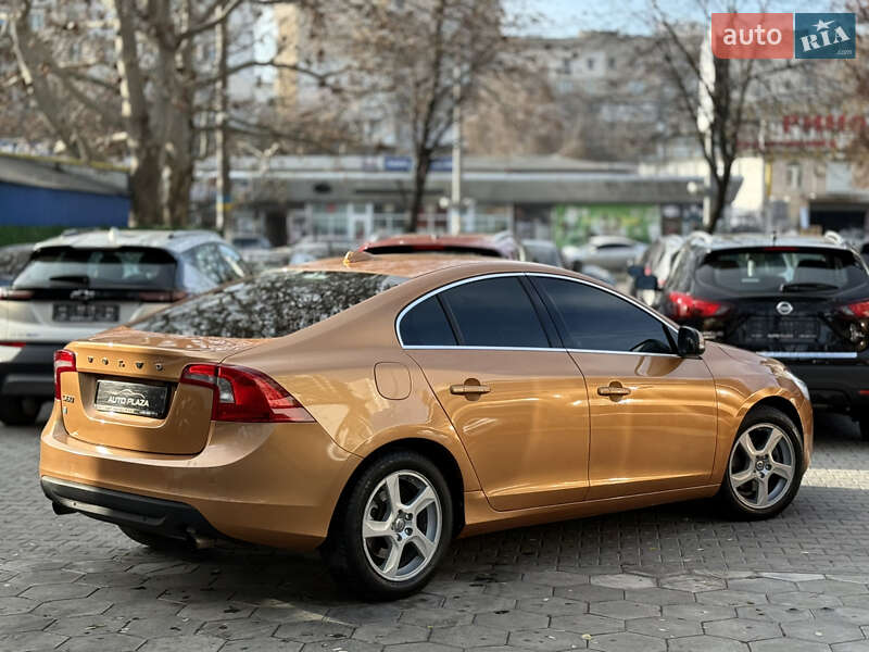 Седан Volvo S60 2010 в Одессе