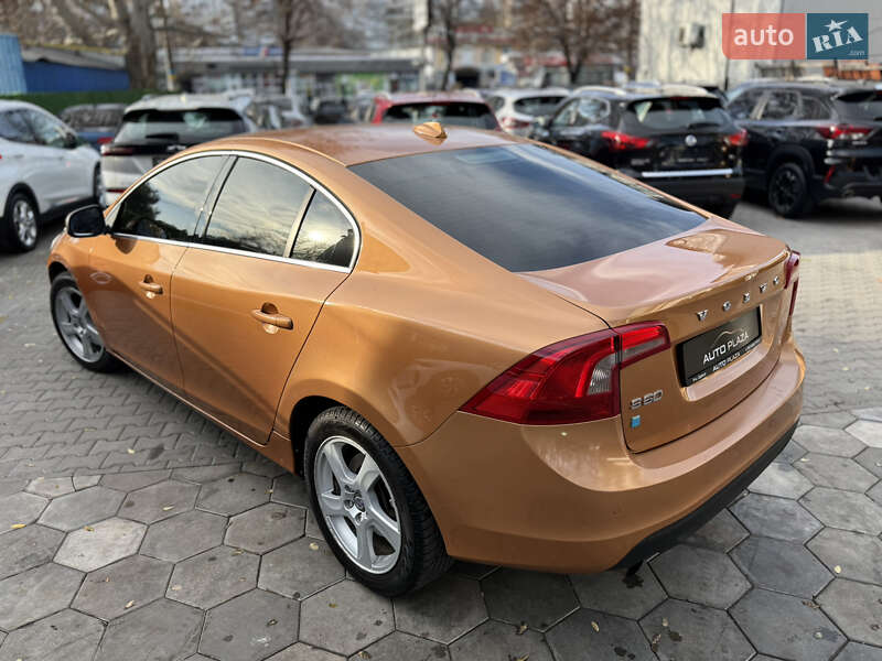 Седан Volvo S60 2010 в Одессе