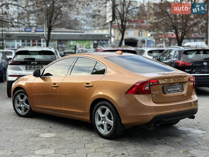 Седан Volvo S60 2010 в Одессе