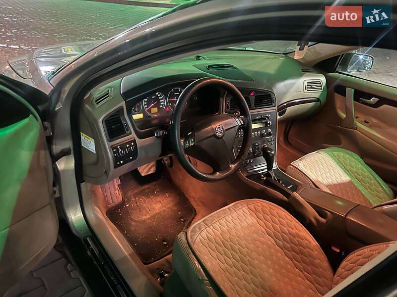 Седан Volvo S60 2004 в Білій Церкві