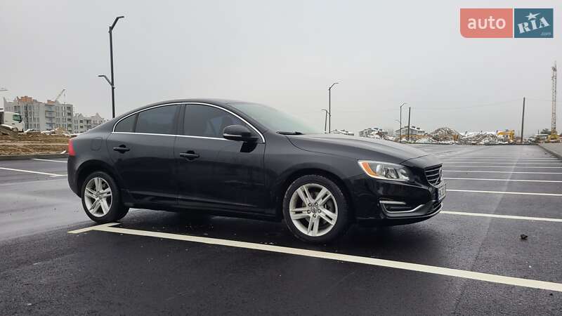 Седан Volvo S60 2014 в Ровно