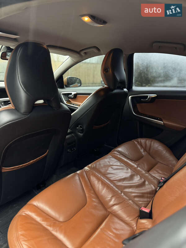 Седан Volvo S60 2011 в Киеве