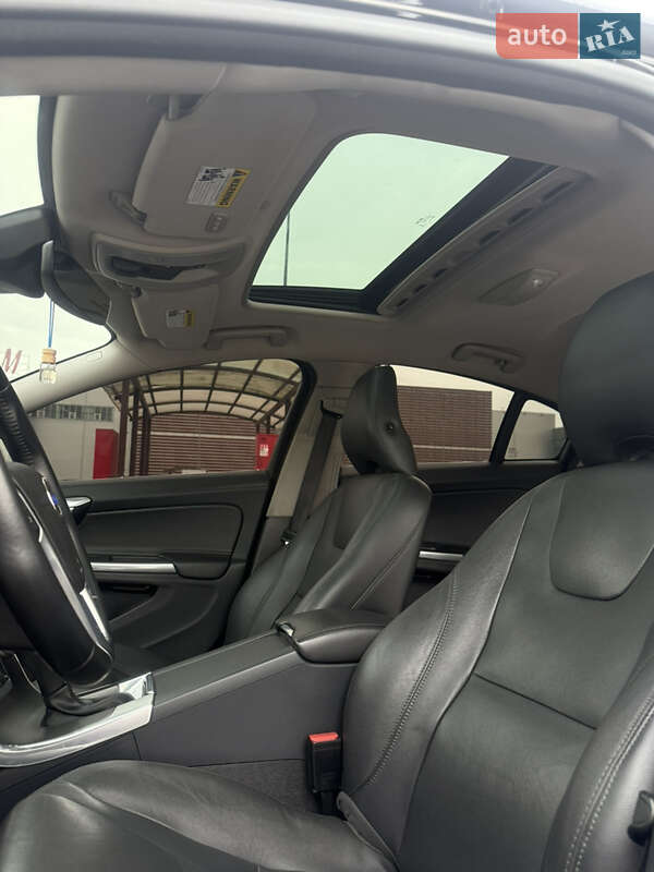 Седан Volvo S60 2015 в Києві фото 8 Седан Volvo S60 2015 в Києві