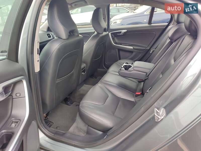 Седан Volvo S60 2017 в Києві