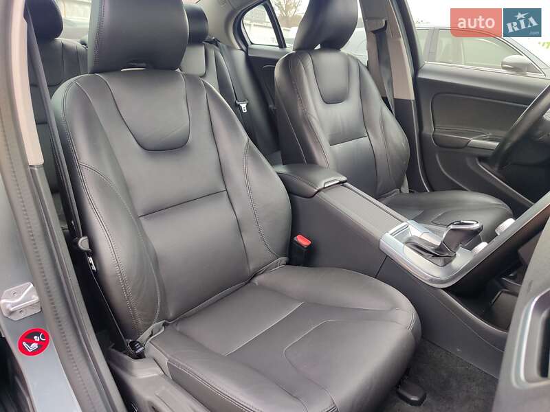 Седан Volvo S60 2017 в Києві