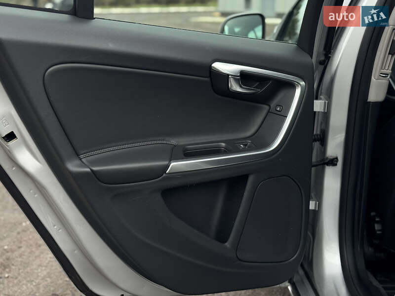 Седан Volvo S60 2016 в Радивилове фото 38 Седан Volvo S60 2016 в Радивилове