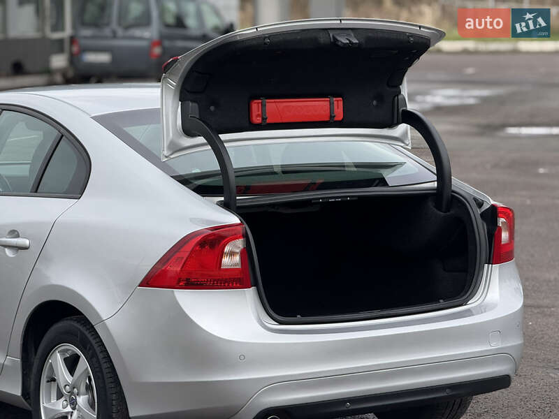 Седан Volvo S60 2016 в Радивилове фото 41 Седан Volvo S60 2016 в Радивилове