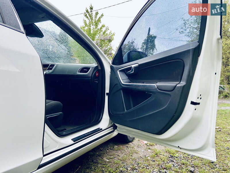 Седан Volvo S60 2011 в Вінниці