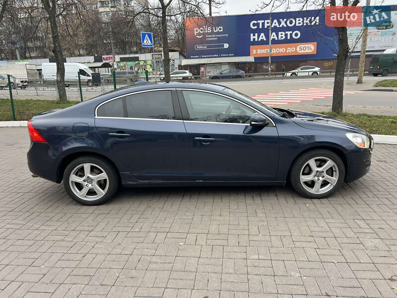 Седан Volvo S60 2012 в Києві фото 5 Седан Volvo S60 2012 в Києві